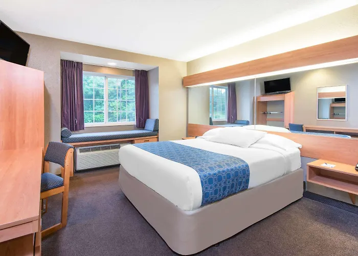 Microtel Inn & Suites By Wyndham Hazelton/Bruceton Mills