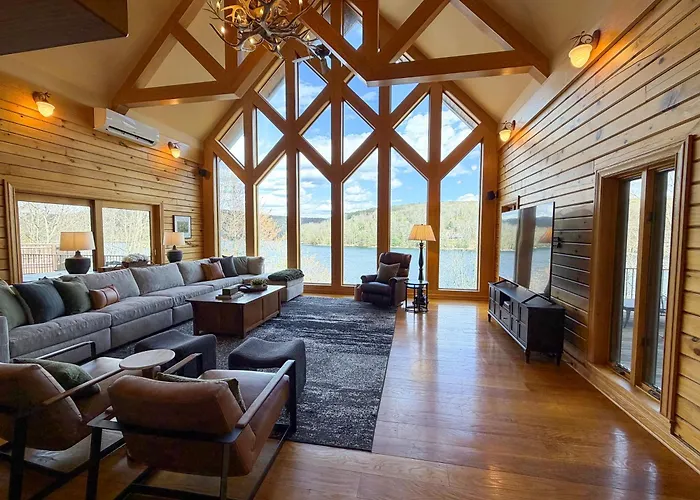 The Iconic Red Roof Lakefront Estate Of Deep Creek Lake - 8Br Sleeps 20